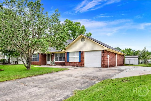 41 Whippoorwill Lane E, Richmond Hill, GA 31324