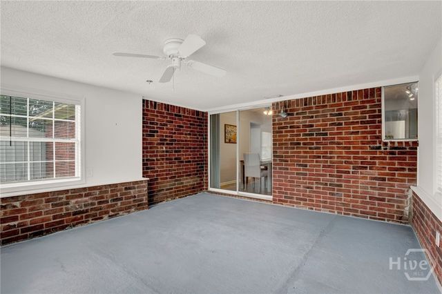41 Whippoorwill Lane E, Richmond Hill, GA 31324