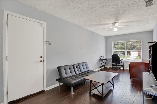 41 Whippoorwill Lane E, Richmond Hill, GA 31324