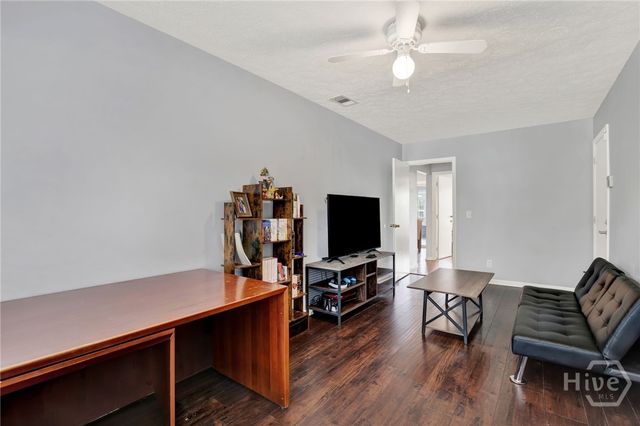 41 Whippoorwill Lane E, Richmond Hill, GA 31324