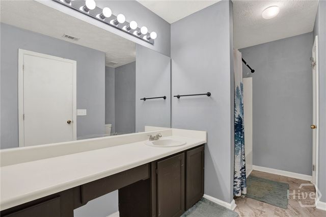 41 Whippoorwill Lane E, Richmond Hill, GA 31324