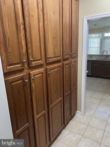 20594 GOLDEN RIDGE DR, Ashburn, VA 20147