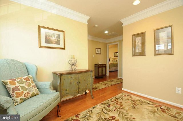 20594 GOLDEN RIDGE DR, Ashburn, VA 20147