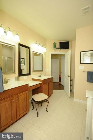 20594 GOLDEN RIDGE DR, Ashburn, VA 20147