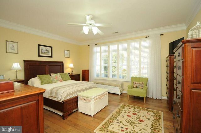 20594 GOLDEN RIDGE DR, Ashburn, VA 20147
