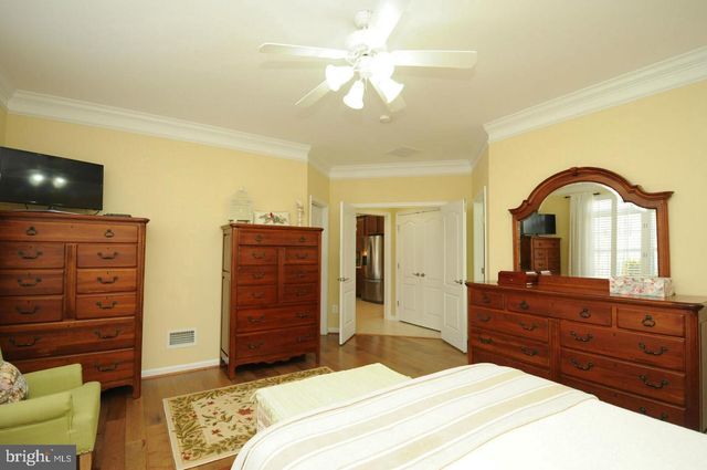 20594 GOLDEN RIDGE DR, Ashburn, VA 20147