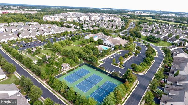 20594 GOLDEN RIDGE DR, Ashburn, VA 20147