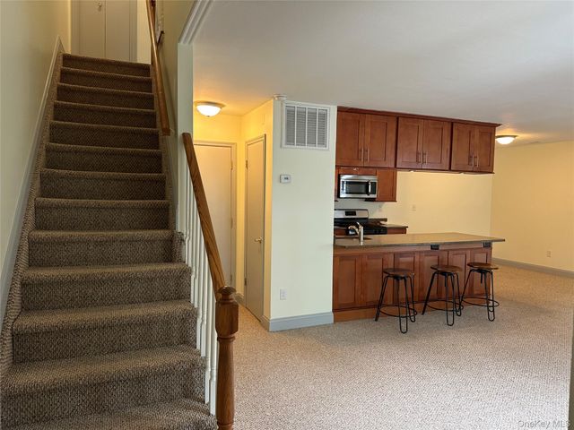 30 Homestead Vil Drive, Warwick, NY 10990