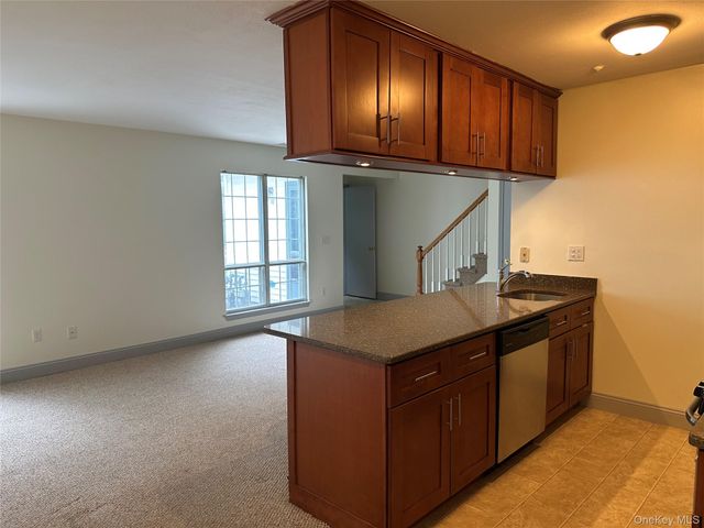 30 Homestead Vil Drive, Warwick, NY 10990
