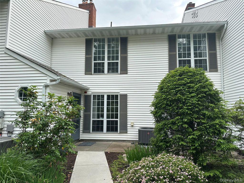 30 Homestead Vil Drive, Warwick, NY 10990