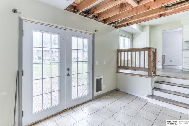 4929 S 106 Circle, Omaha, NE 68127