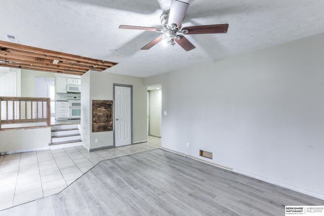 4929 S 106 Circle, Omaha, NE 68127