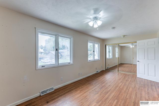 4929 S 106 Circle, Omaha, NE 68127