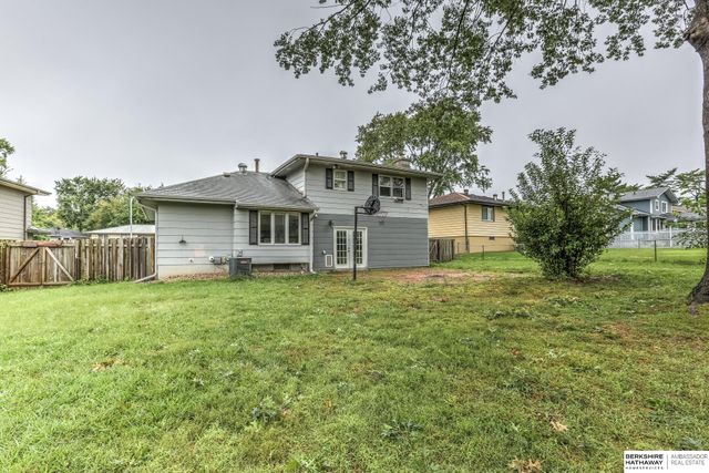 4929 S 106 Circle, Omaha, NE 68127
