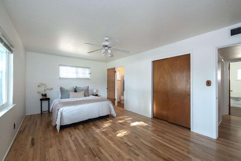 Image 17 of property listing at 3086 E Holland Avenue, Fresno, CA 93726