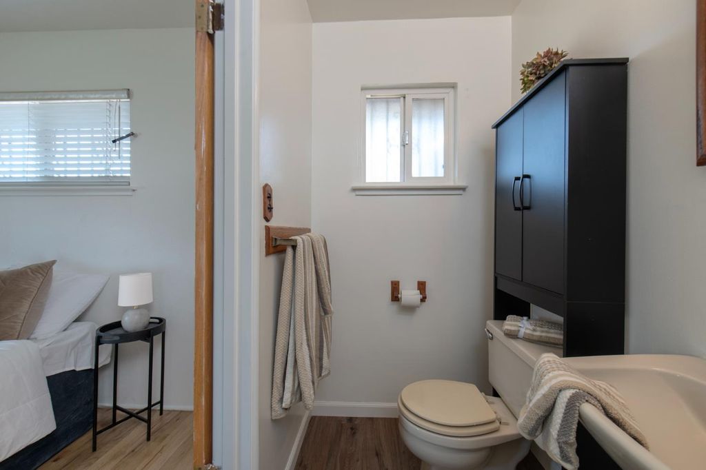 Image 21 of property listing at 3086 E Holland Avenue, Fresno, CA 93726