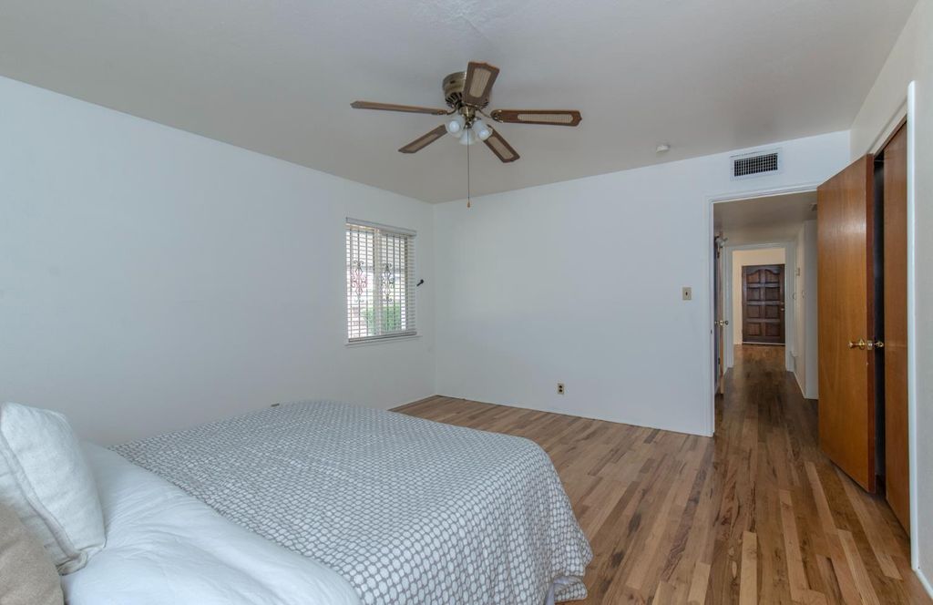 Image 25 of property listing at 3086 E Holland Avenue, Fresno, CA 93726