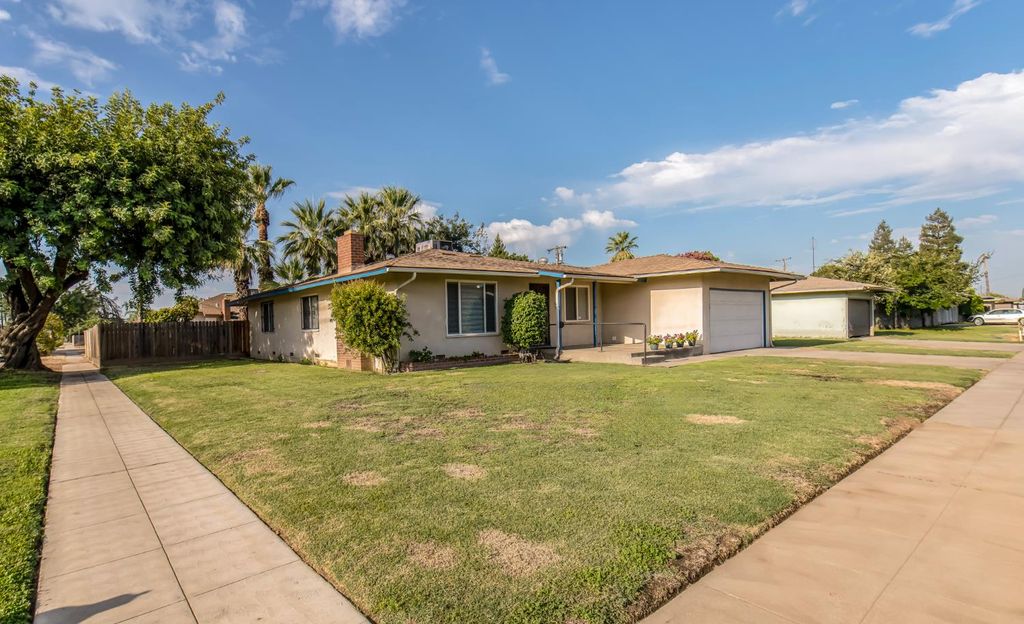 Image 37 of property listing at 3086 E Holland Avenue, Fresno, CA 93726