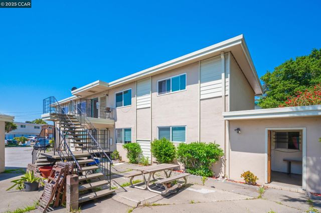 2544 Denning Ct, Castro Valley, CA 94546