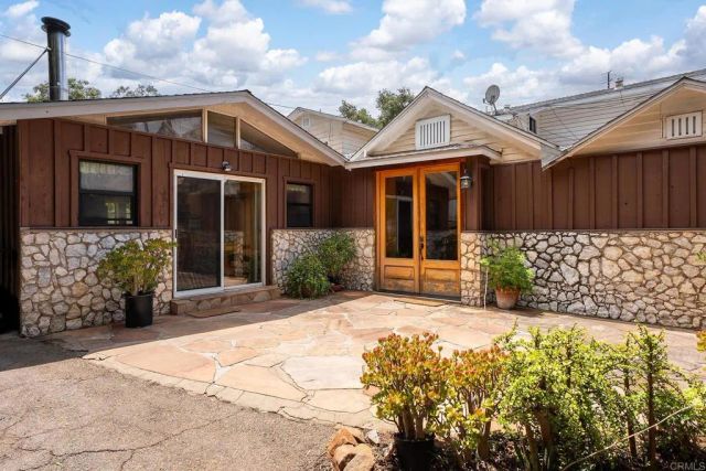 450 SUMMERHILL CT, Alpine, CA 91901