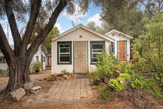 450 SUMMERHILL CT, Alpine, CA 91901