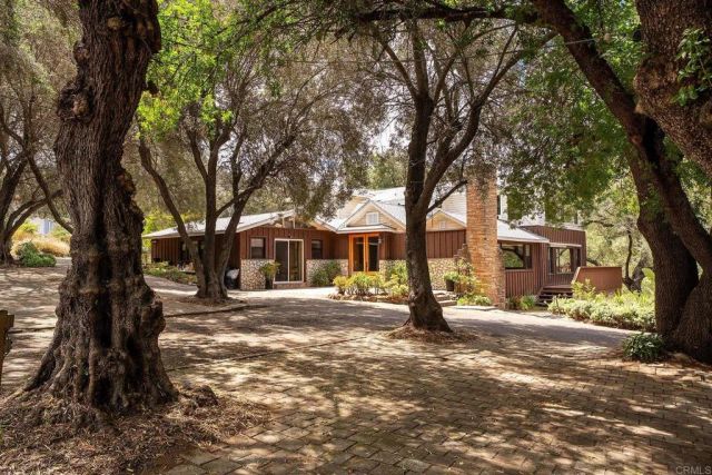 450 SUMMERHILL CT, Alpine, CA 91901
