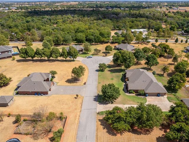 7903 Scotch Lane, Tuttle, OK 73089