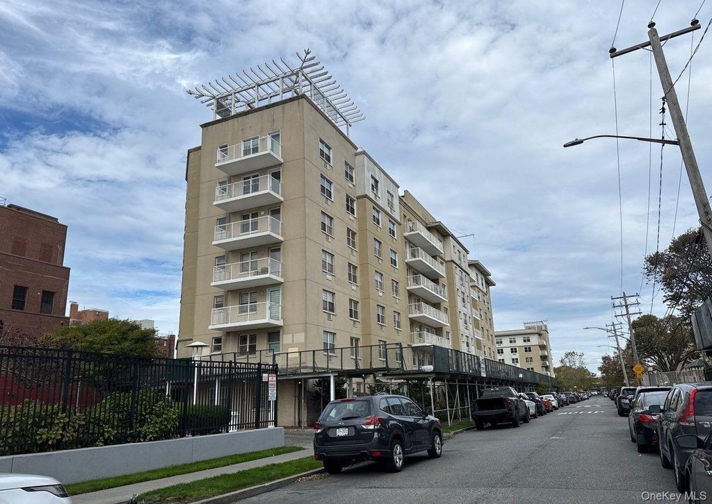 221 Beach 80th Street 3D, Rockaway Beach, NY 11693
