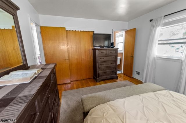 17 Stafford Dr, Wanaque Boro, NJ 07465