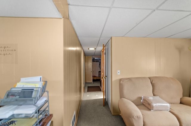 17 Stafford Dr, Wanaque Boro, NJ 07465
