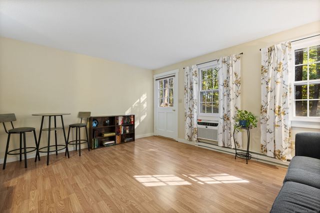 239 Old Farms Road APT 15A, Avon, CT 06001