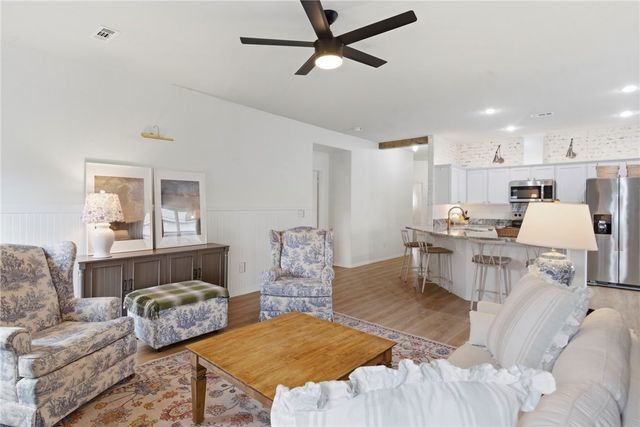 2312 Hickory Wood Avenue, Lowell, AR 72745