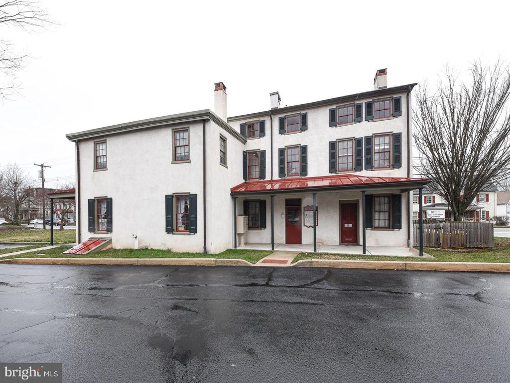 1432 BETHLEHEM PIKE #F SECOND FLOOR, FLOURTOWN, PA 19031 — photo 2