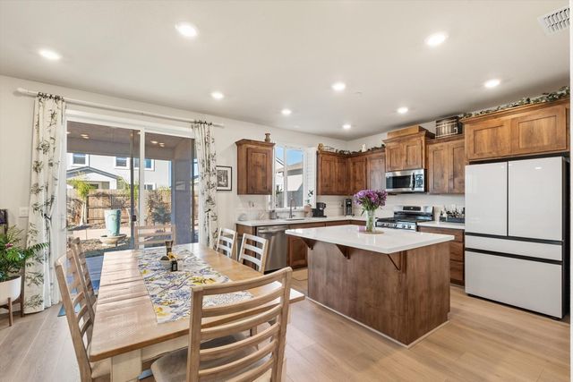 2057 Longmire Loop, Roseville, CA 95747