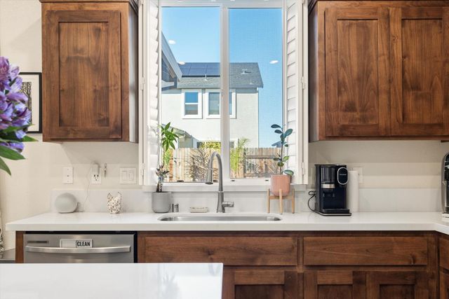 2057 Longmire Loop, Roseville, CA 95747