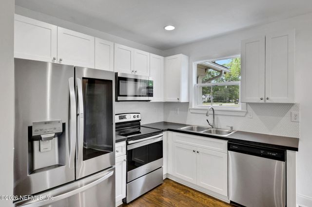 3259 COLLEGE Street, Jacksonville, FL 32205