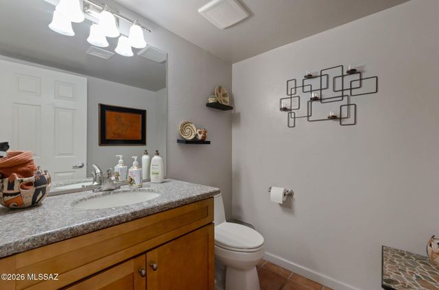 9348 N Camino De Plaza, Tucson, AZ 85742