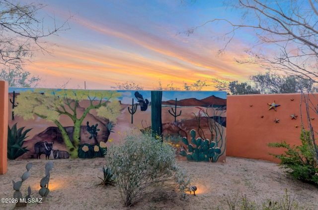 9348 N Camino De Plaza, Tucson, AZ 85742