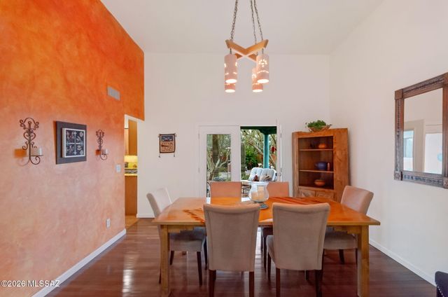 9348 N Camino De Plaza, Tucson, AZ 85742