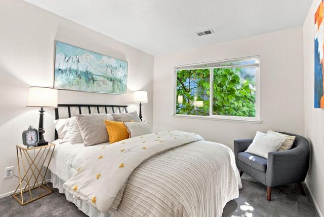24 Emery Bay Drive, Emeryville, CA 94608