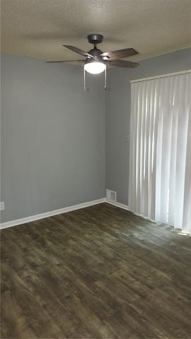 7141 STERLING Avenue, Raytown, MO 64133