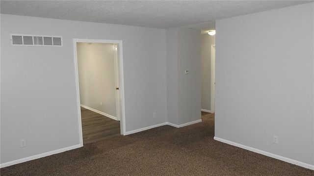 7141 STERLING Avenue, Raytown, MO 64133