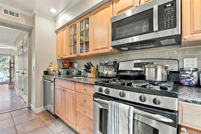 1810 Front Street 49, East Meadow, NY 11554