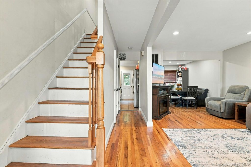 1810 Front Street 49, East Meadow, NY 11554 — photo 3