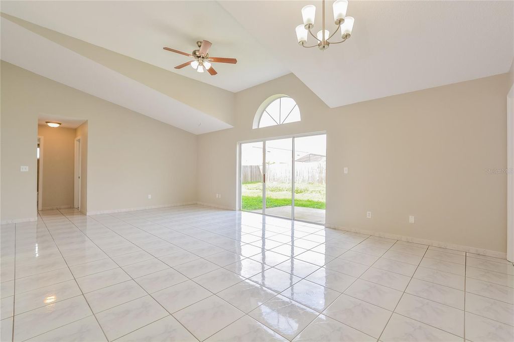 Image 5 of property listing at 1515 WOOD VIOLET DRIVE, Orlando, FL 32824