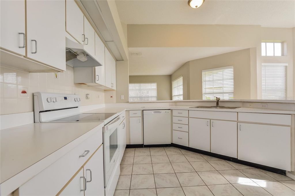 Image 8 of property listing at 1515 WOOD VIOLET DRIVE, Orlando, FL 32824