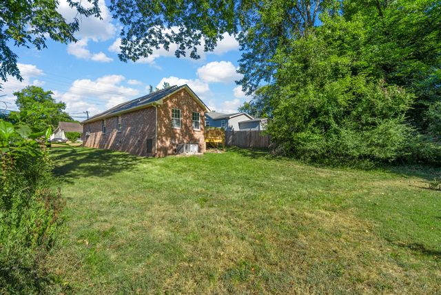 525 Glenn St, Clarksville, TN 37040