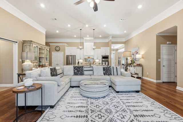 2406 Aberdeen Drive, Bryant, AR 72019