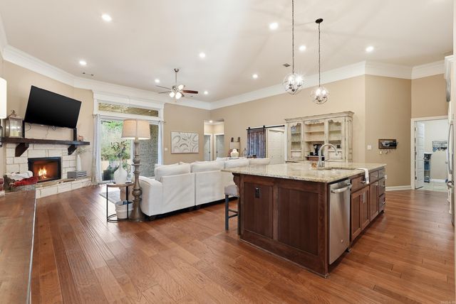 2406 Aberdeen Drive, Bryant, AR 72019