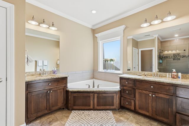 2406 Aberdeen Drive, Bryant, AR 72019